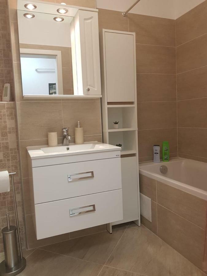 Apartament Monadin 3 Braszów Zewnętrze zdjęcie